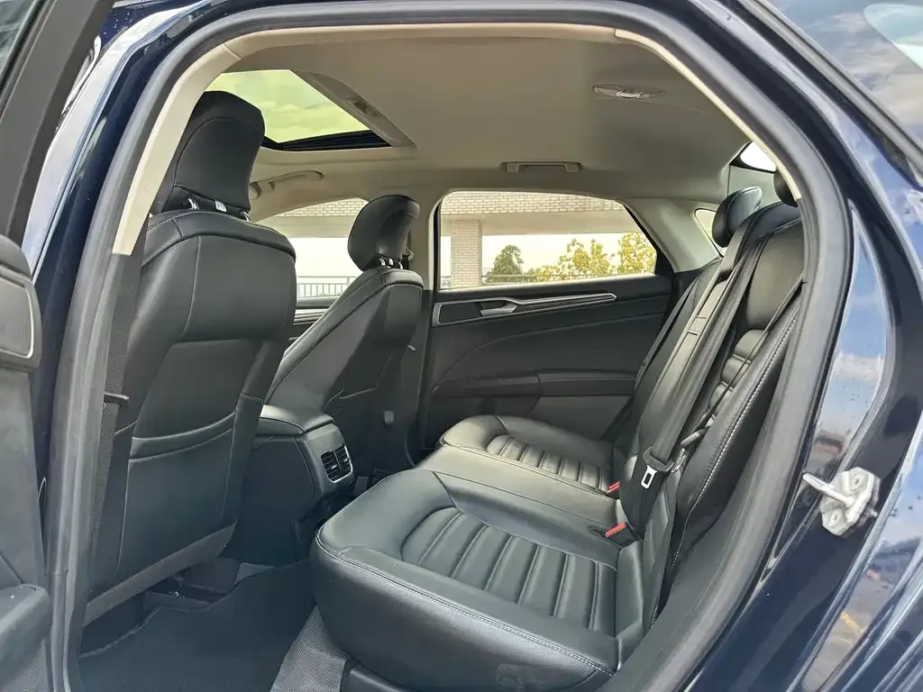 Ford Mondeo 2022 из CN, фото 4