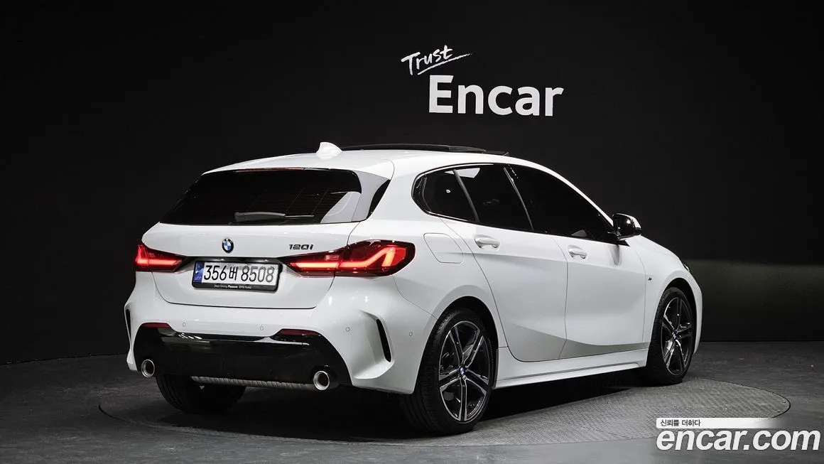 BMW 1-Series 2024 из KR, фото 7