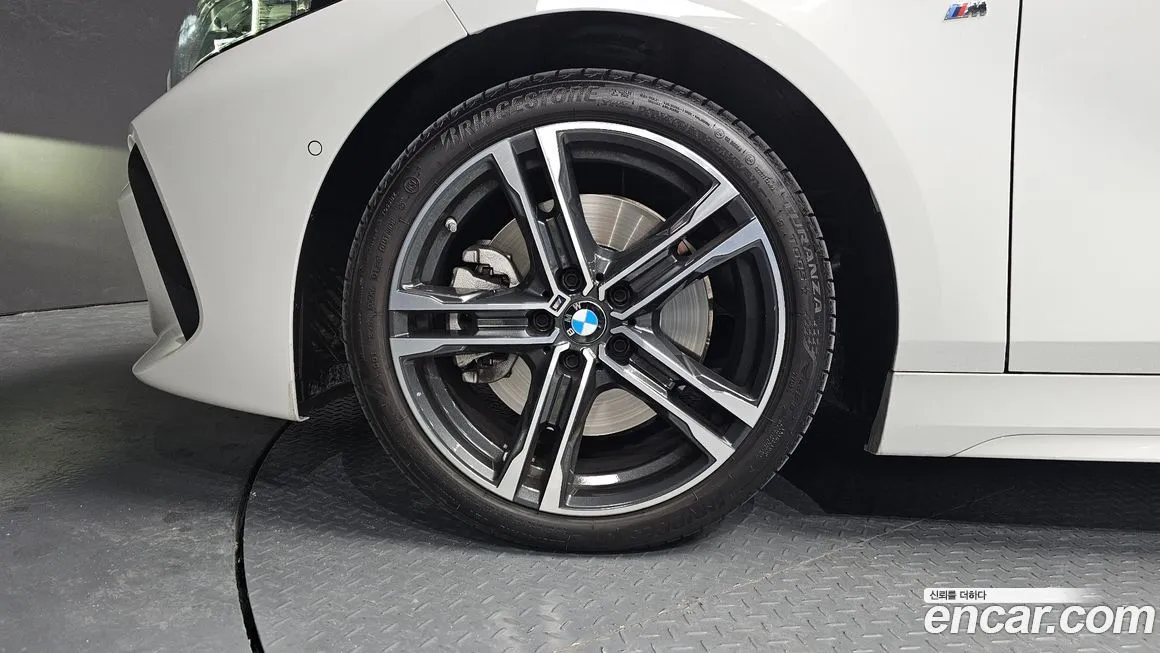 BMW 1-Series 2024 из KR, фото 8