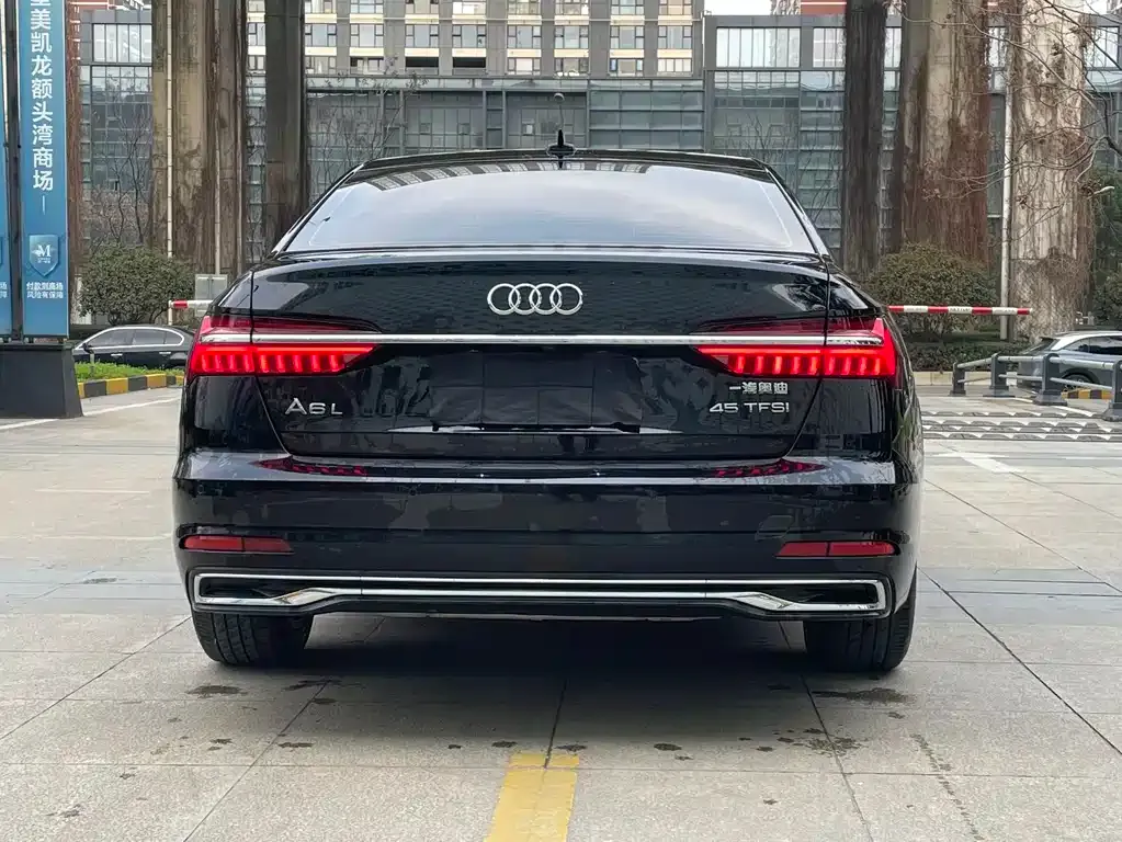 Audi A6L — фото 7