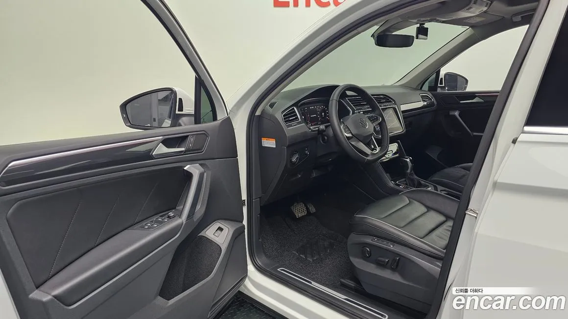 Volkswagen Tiguan — фото 2
