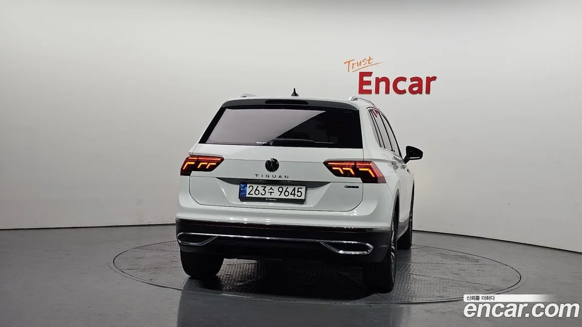 Volkswagen Tiguan — фото 7