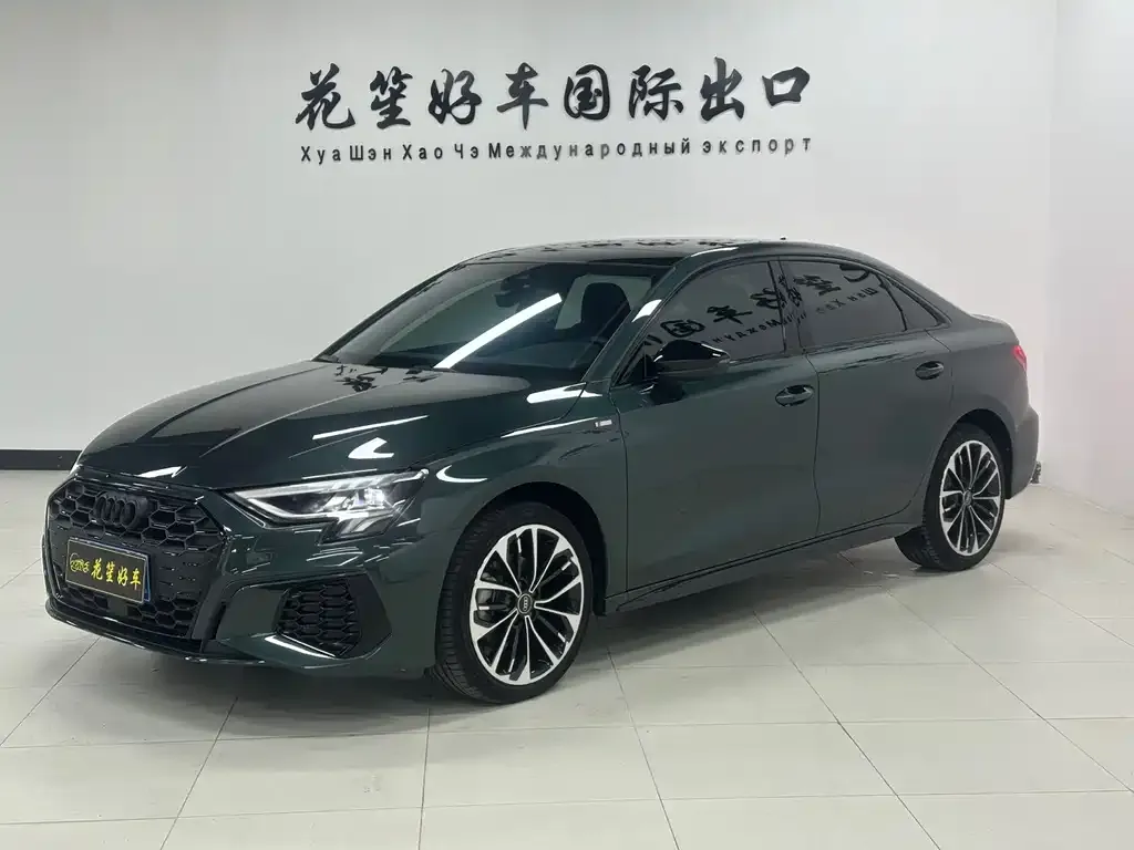 Audi A3 2023 из CN, фото 1