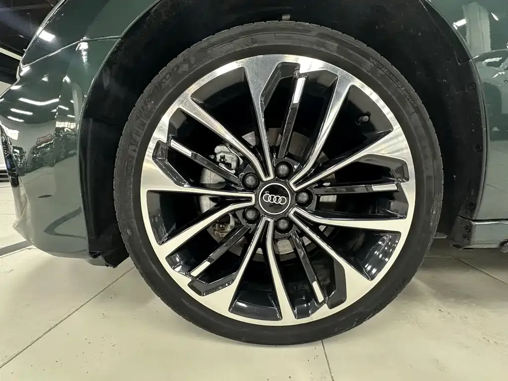 Audi A3 2023 из CN, фото 10