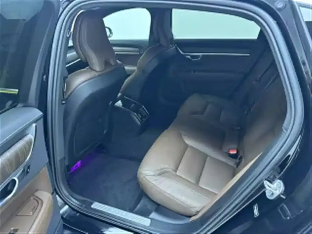 Volvo S90 2023 из CN, фото 7