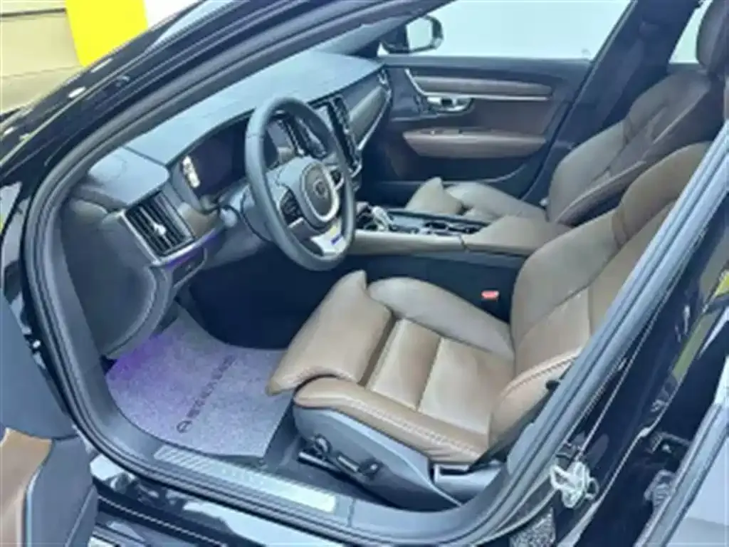 Volvo S90 2023 из CN, фото 8