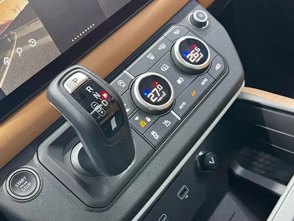 Land Rover Defender 2023 из CN, фото 3