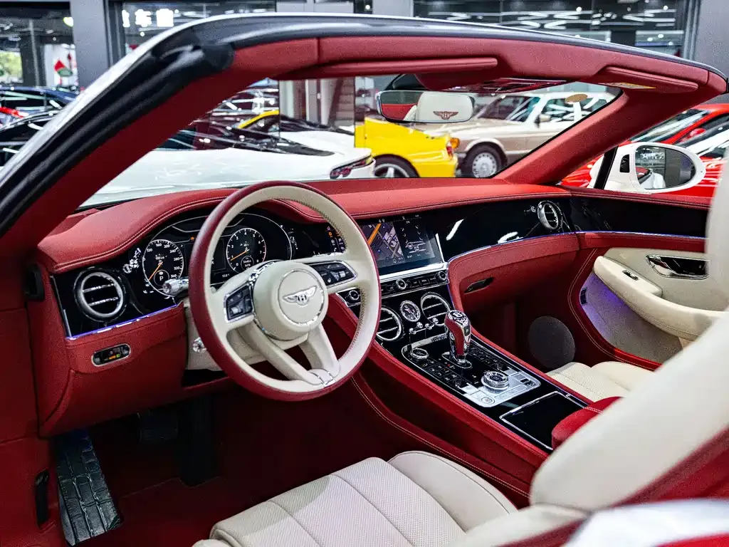 Bentley Continental 2025 из CN, фото 8