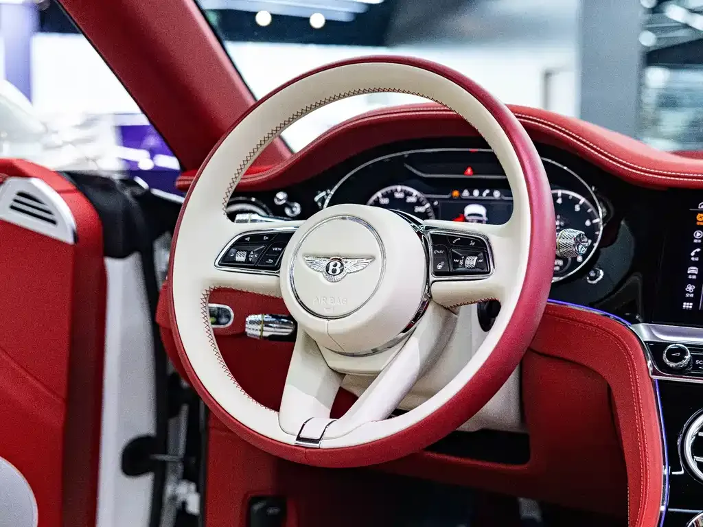 Bentley Continental 2025 из CN, фото 7