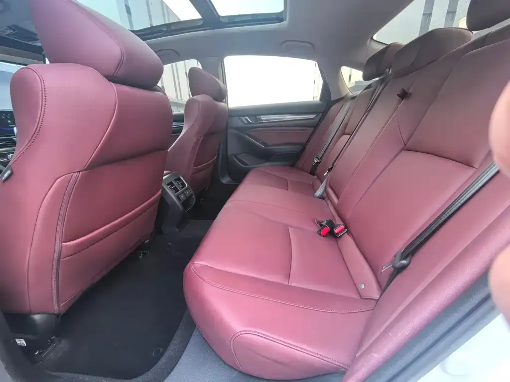 Honda Accord — фото 5