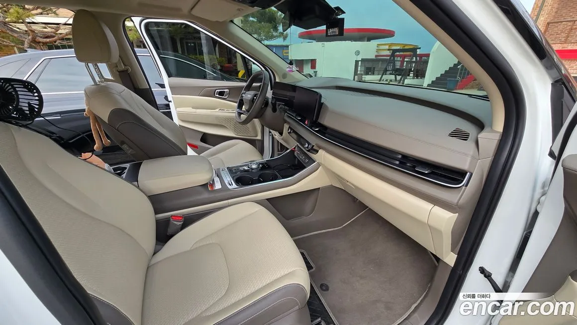 Kia Carnival — фото 10