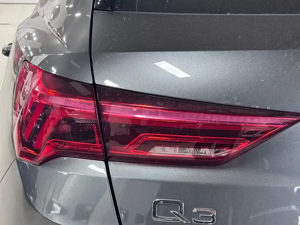 Audi Q3 — фото 9