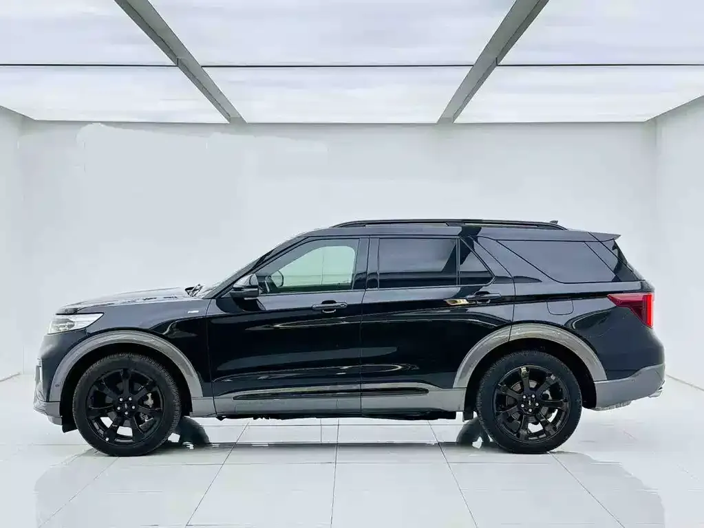 Ford Explorer 2021 из CN, фото 6