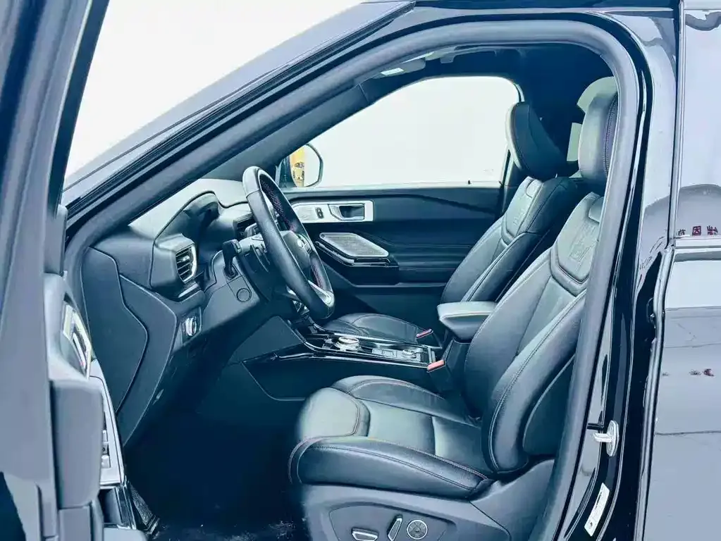 Ford Explorer 2021 из CN, фото 10