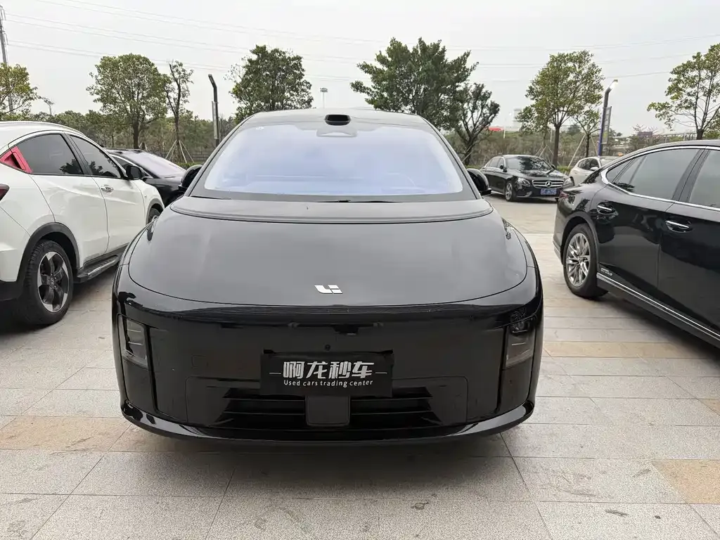 Li Auto i8 2025 из CN, фото 2