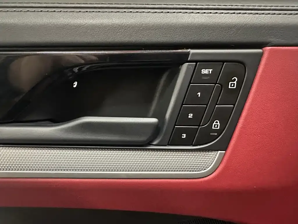 Porsche Cayenne Hybrid — фото 8