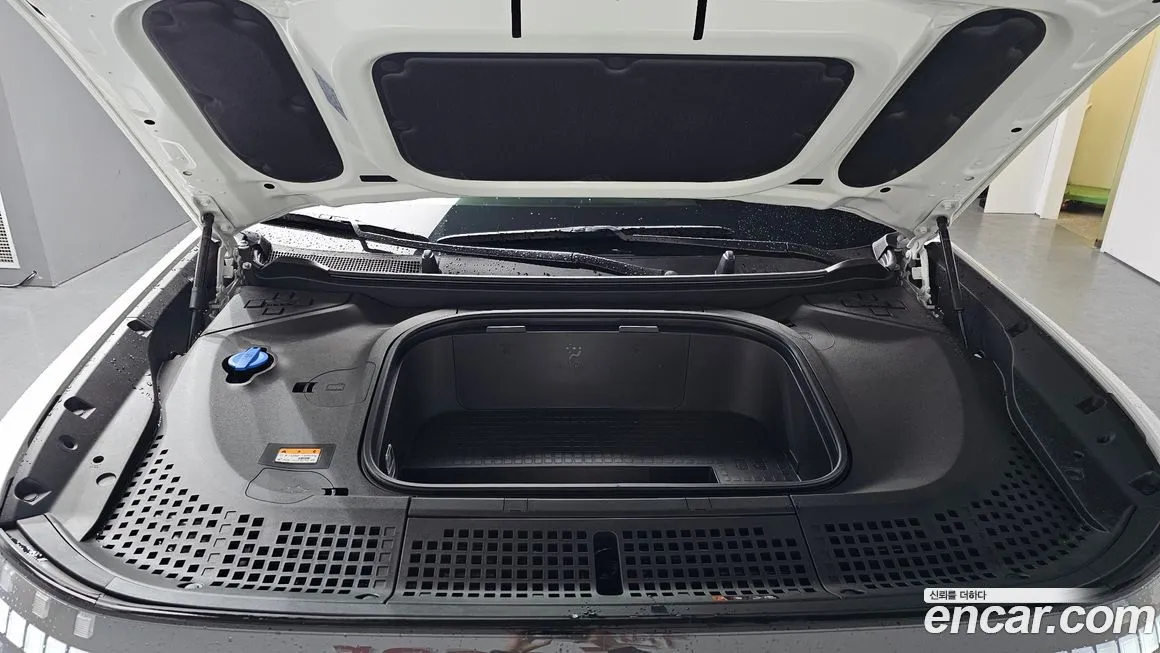 Hyundai Ioniq9 — фото 7