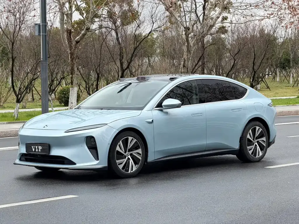 NIO ET5