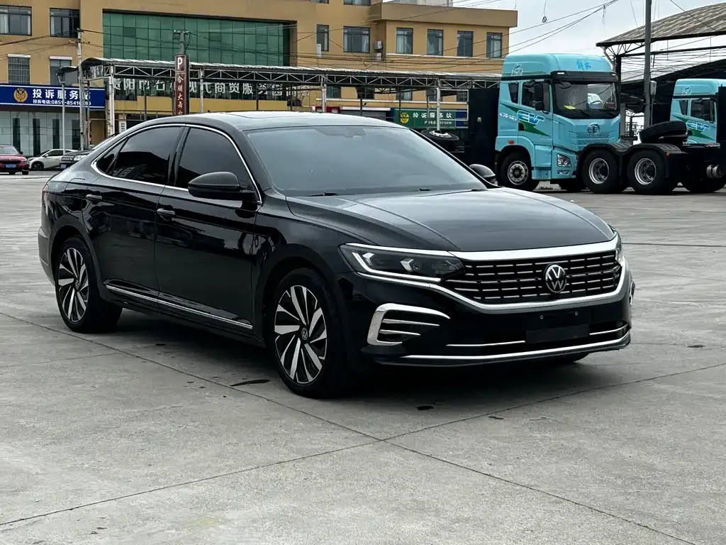 Volkswagen Passat — фото 4