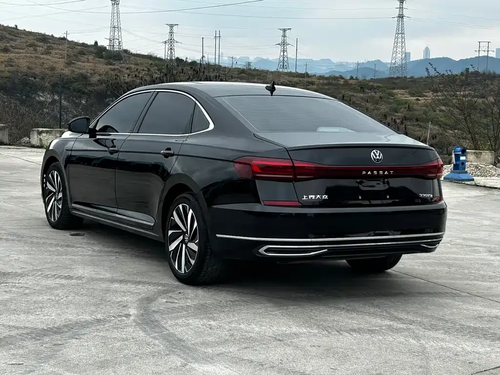 Volkswagen Passat — фото 5
