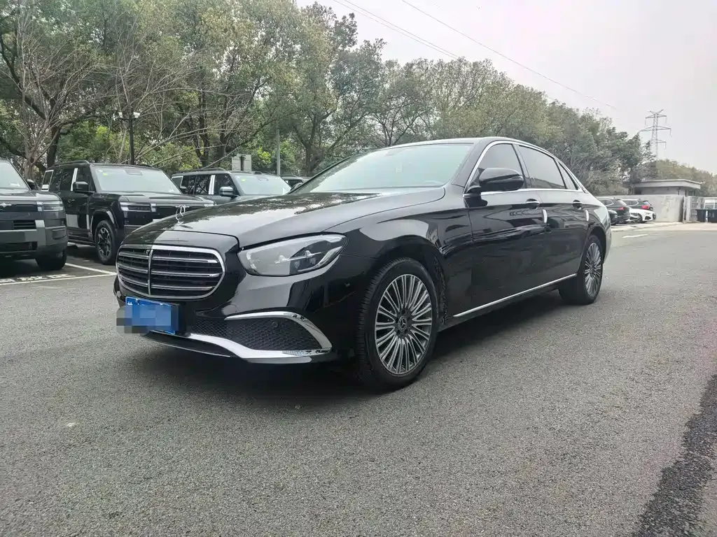Mercedes-Benz E-Class — фото 10