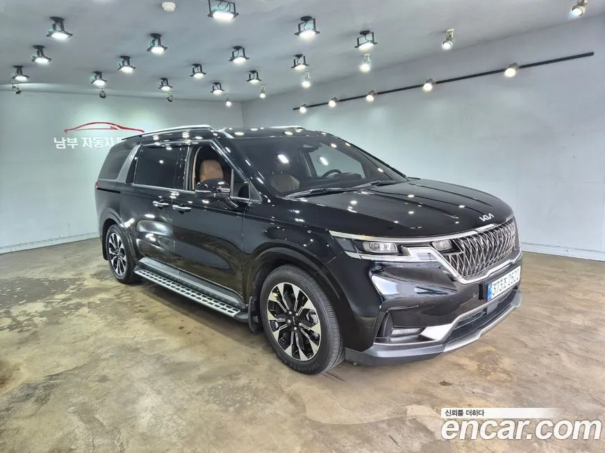 Kia Carnival — фото 1