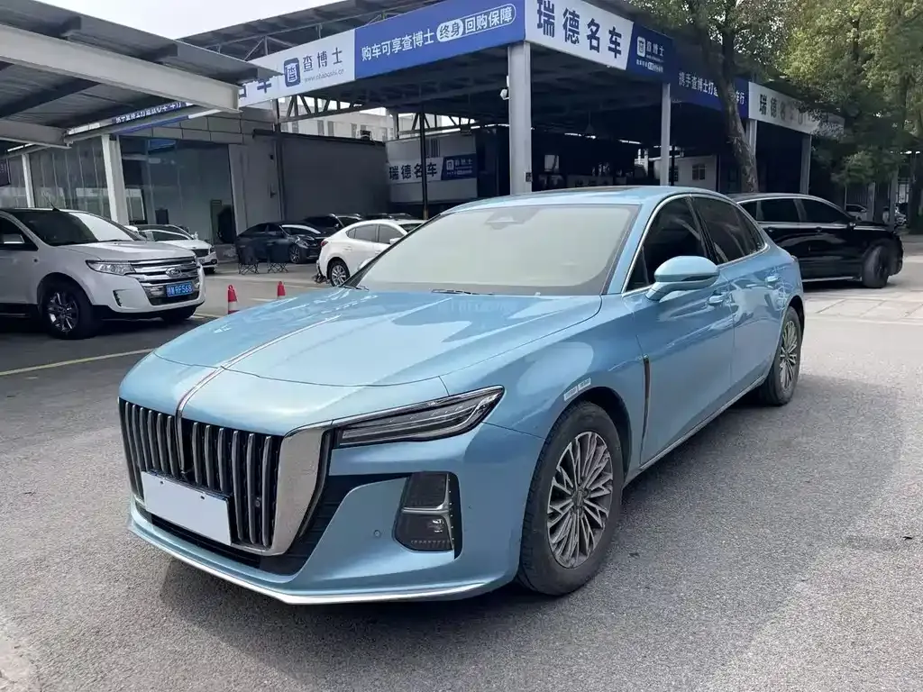 Hongqi H5 — фото 1
