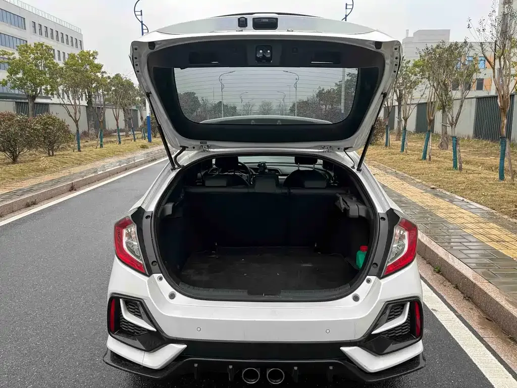 Honda Civic — фото 10