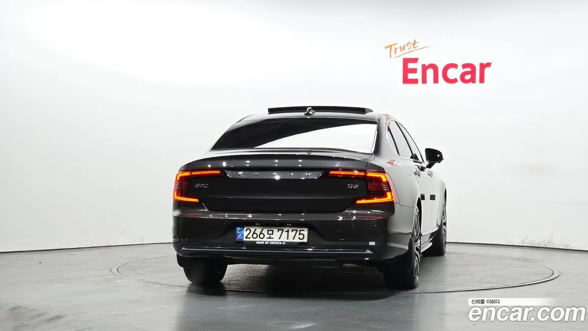 Volvo S90 2022 из KR, фото 2