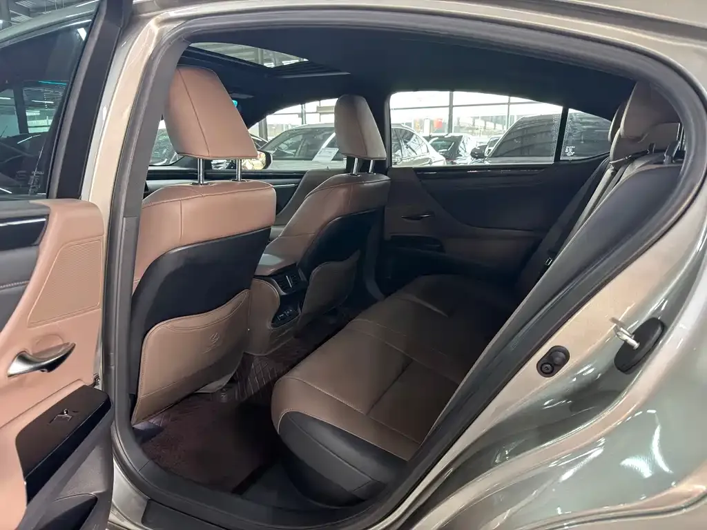 Lexus ES 2024 из CN, фото 3