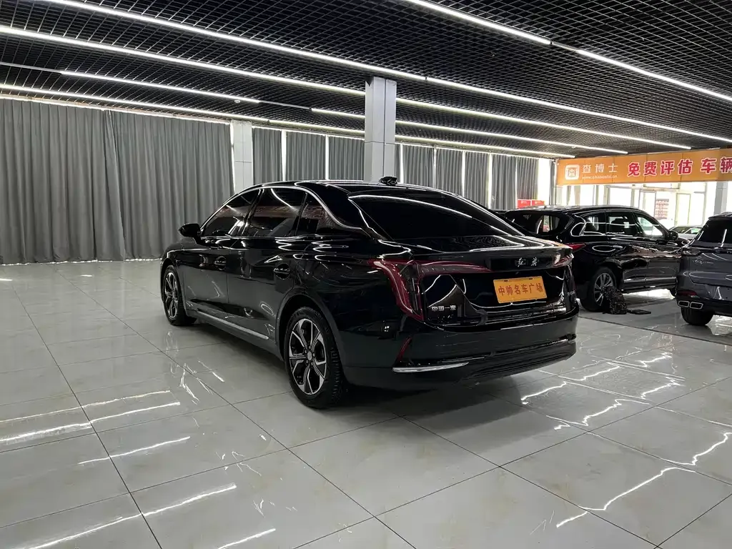 Hongqi E-QM5 2023 из CN, фото 3