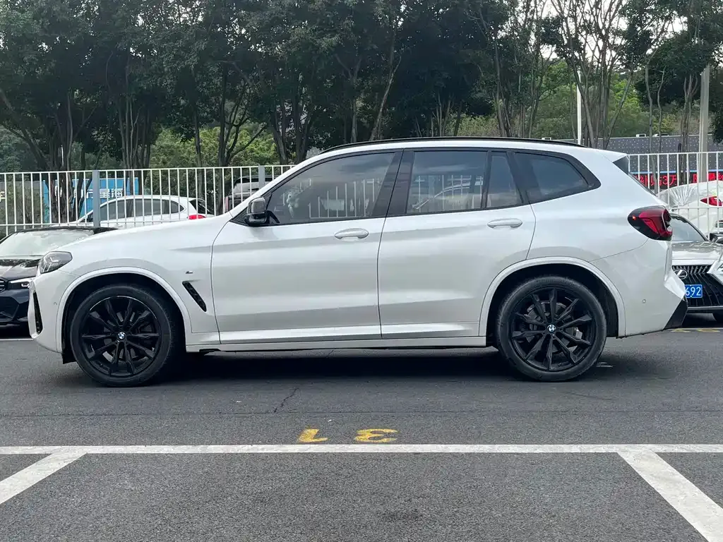 BMW X3 — фото 9