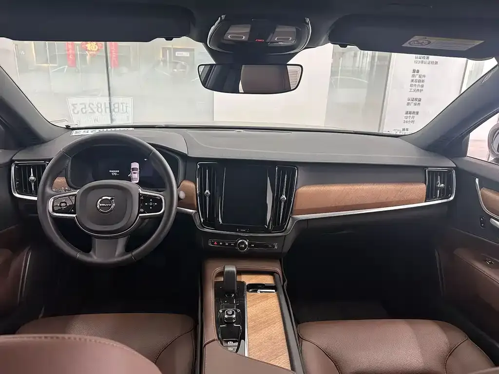Volvo S90 2025 из CN, фото 7