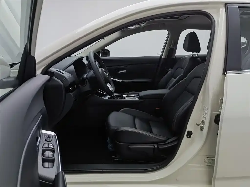 Nissan Sylphy 2023 из CN, фото 4