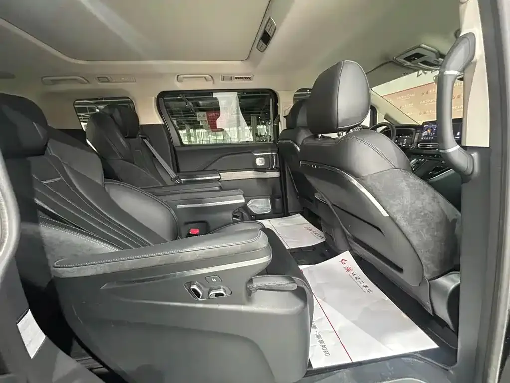Hongqi HQ9 PHEV 2024 из CN, фото 3