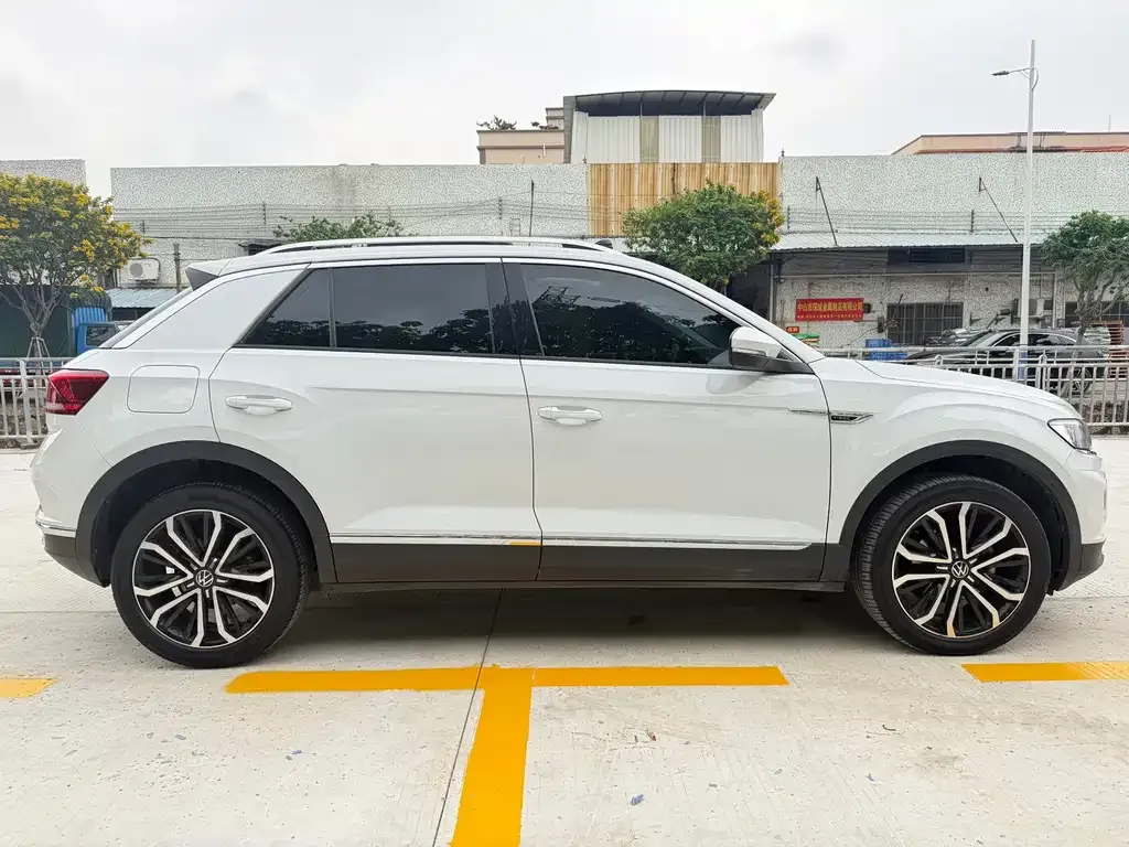 Volkswagen T-Roc 2021 из CN, фото 7