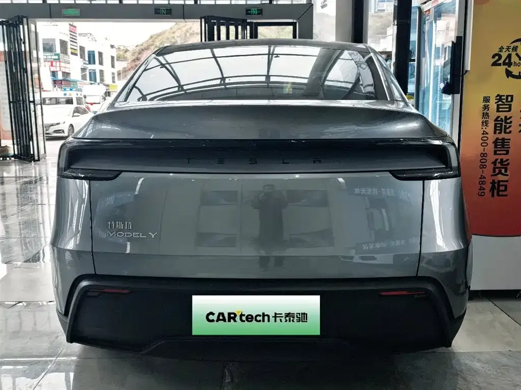 Tesla Model Y — фото 9