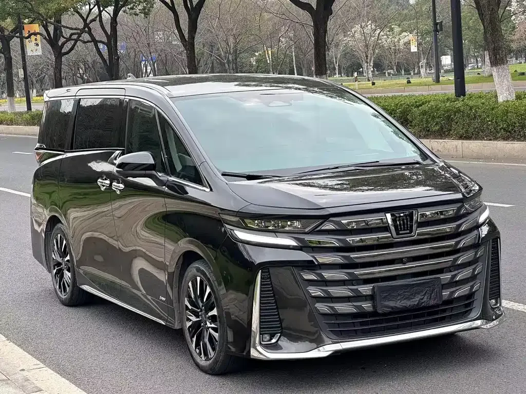Toyota Vellfire 2024 из CN, фото 8