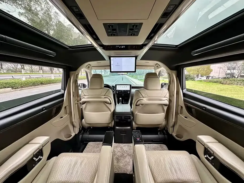 Toyota Vellfire 2024 из CN, фото 6