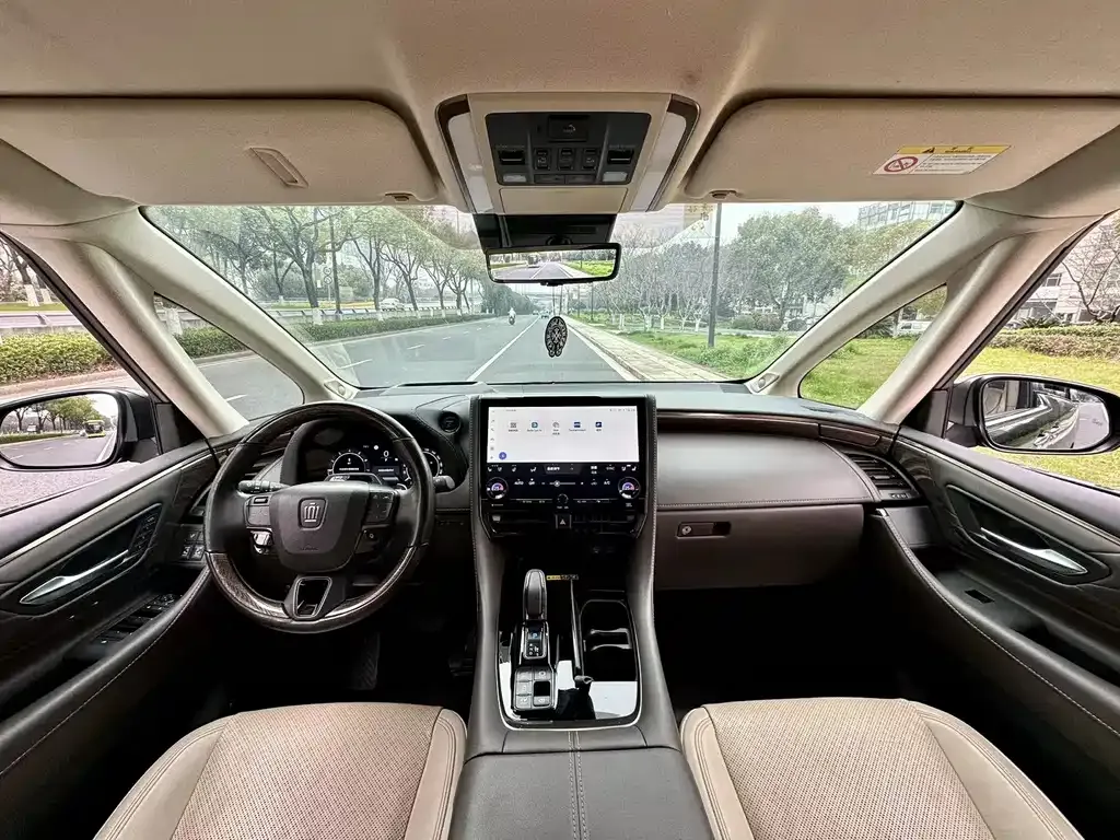 Toyota Vellfire 2024 из CN, фото 4