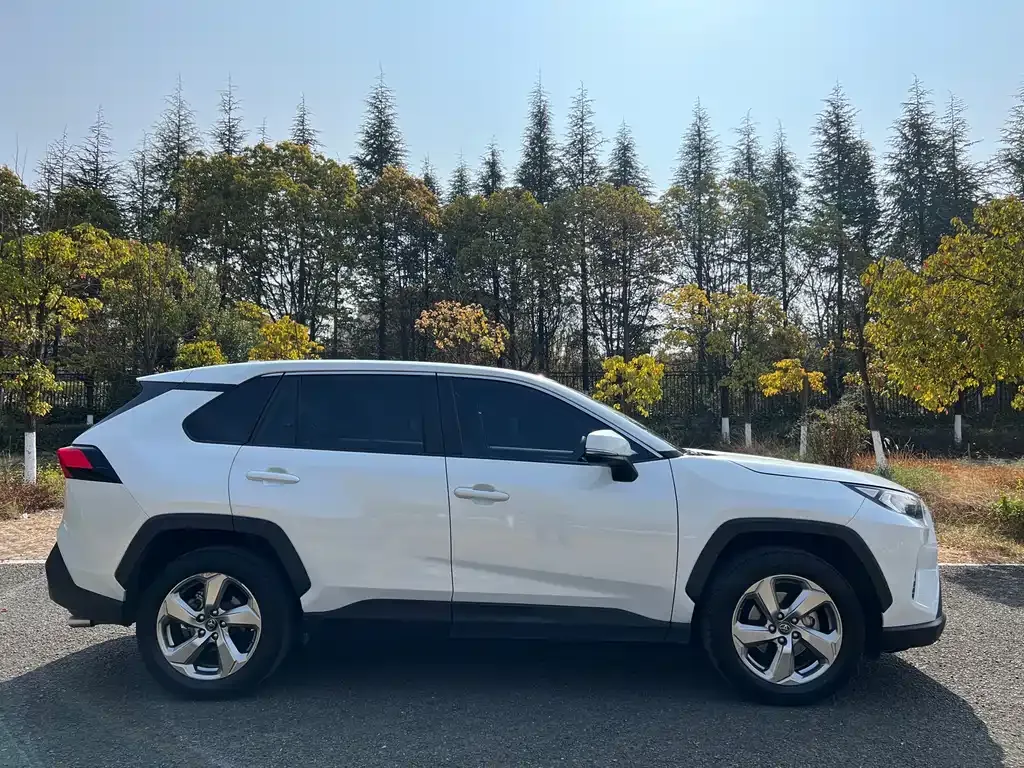 Toyota RAV4 2021 из CN, фото 7