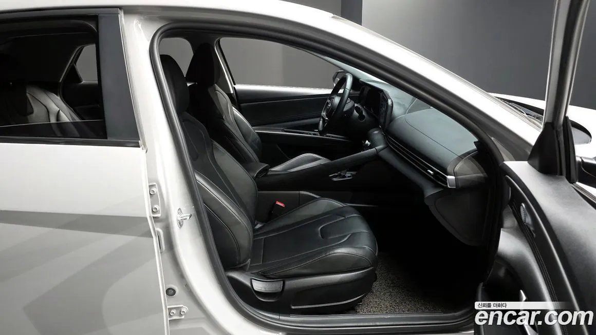 Hyundai AVANTE 2021 из KR, фото 2