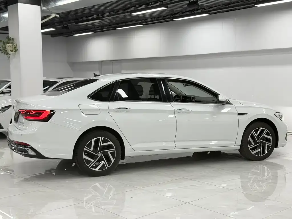 Volkswagen Sagitar 2023 из CN, фото 2