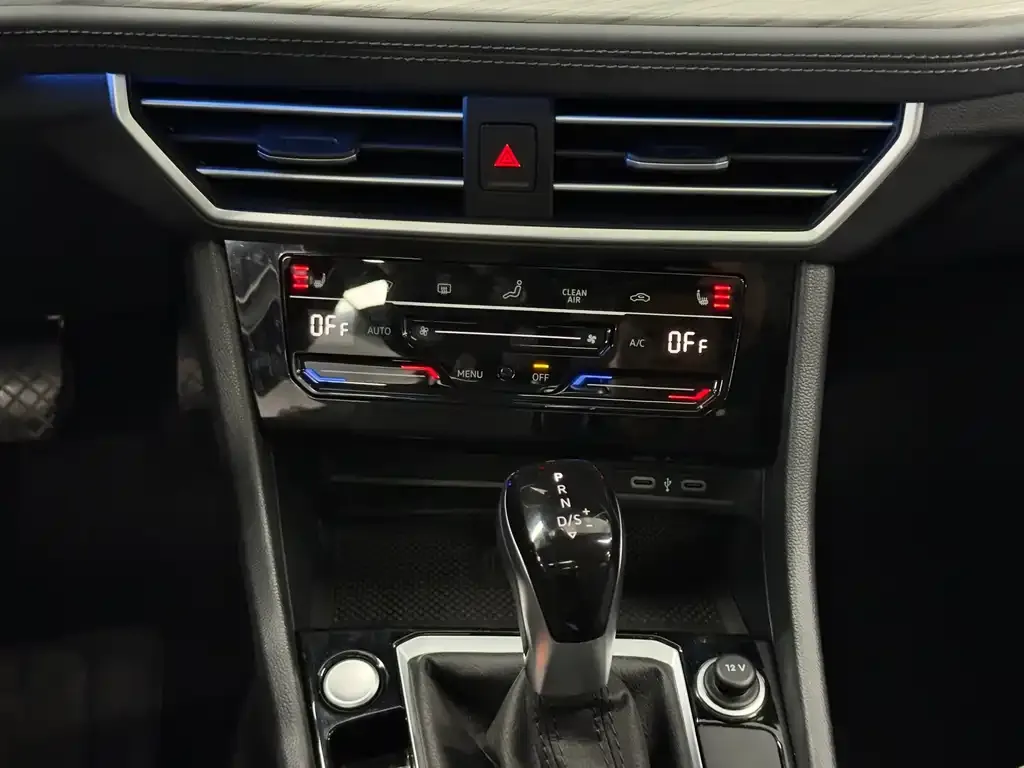 Volkswagen Sagitar 2023 из CN, фото 9
