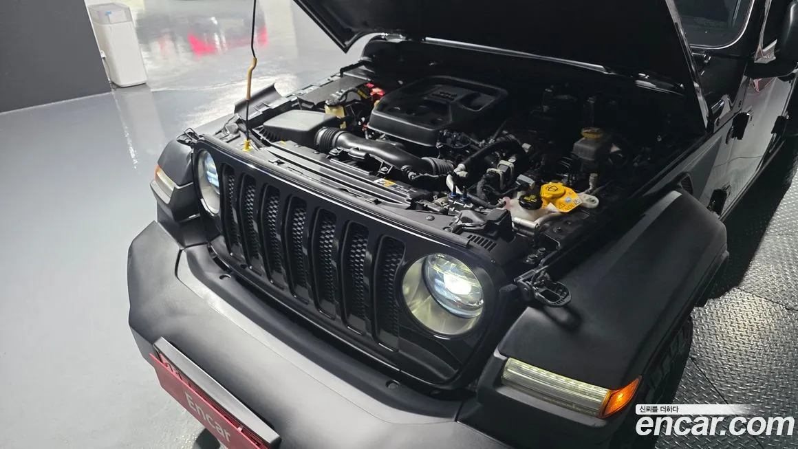 Jeep Wrangler — фото 9