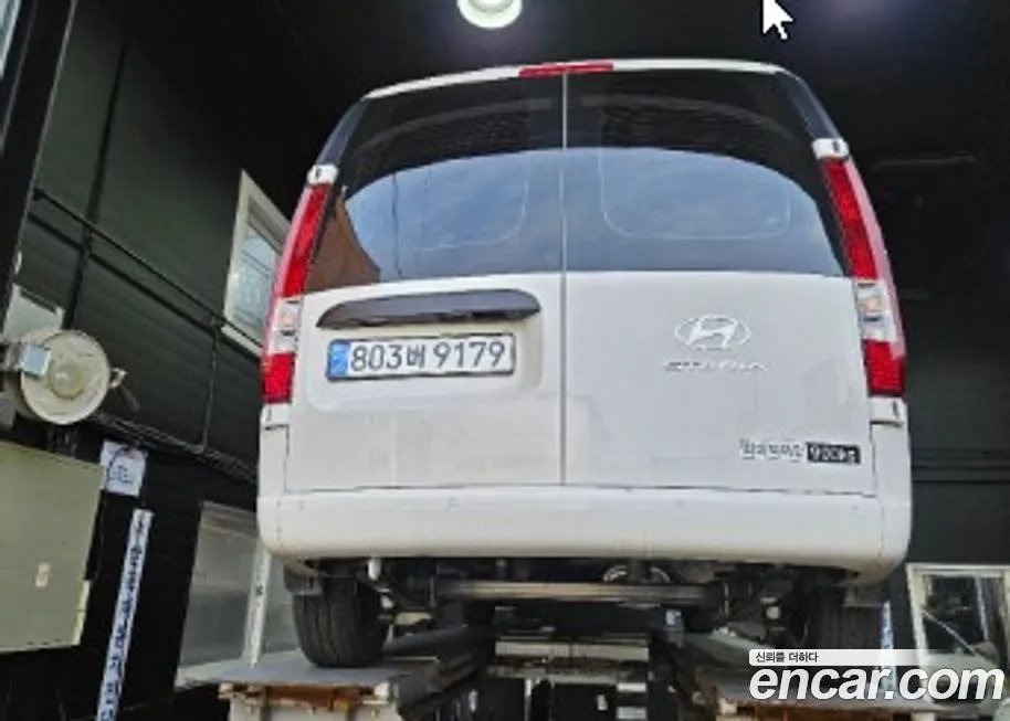 Hyundai Staria — фото 2