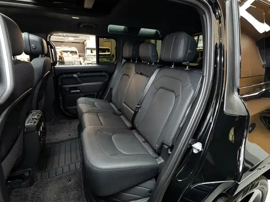 Land Rover Defender — фото 10