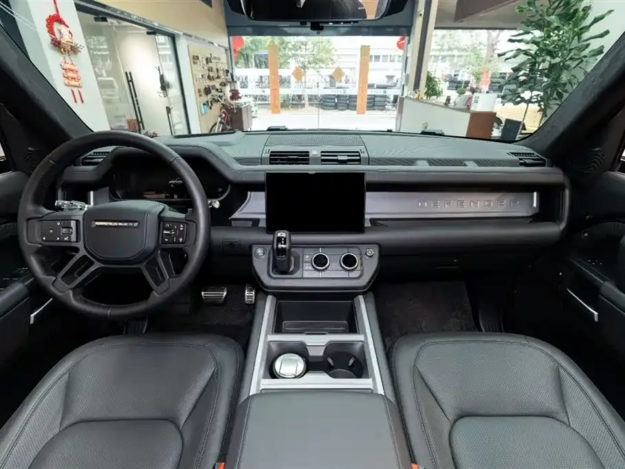 Land Rover Defender — фото 6