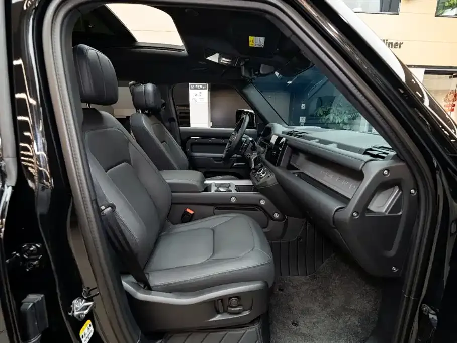Land Rover Defender — фото 2