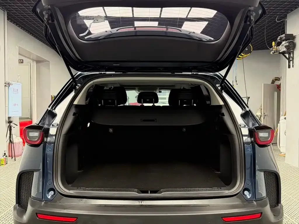 Mazda CX-50 2023 из CN, фото 3